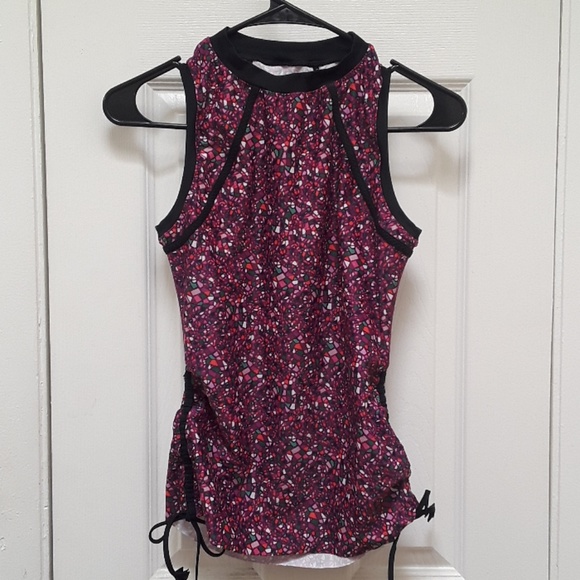 Lululemon Tidal Flow Rashguard - Picture 4 of 8